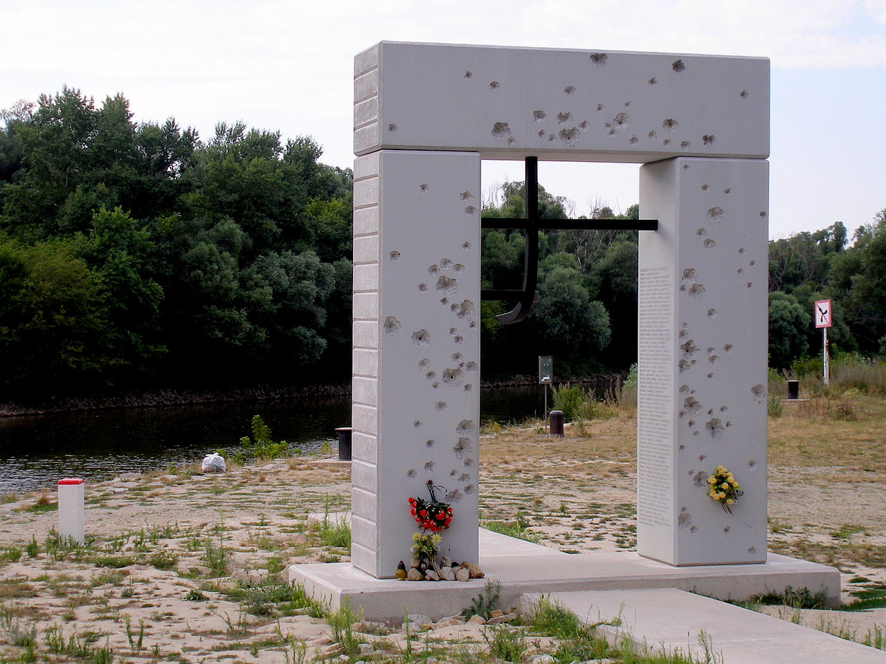 Pomník obetiam komunizmu, Bratislava / Autor: Jozef Kotulič / Zdroj: Wikipedia